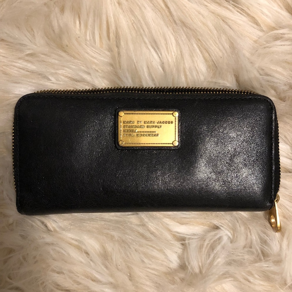 Authentic Marc by Marc Jacobs Zip Wallet